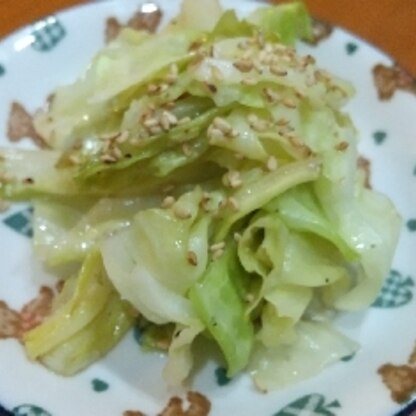 キャベツの副菜を作ろうと思っていたら他の材料を買い忘れて…(*´Д`)泣    キャベツだけで作れるレシピがあって助かりました～！美味しかったです！！